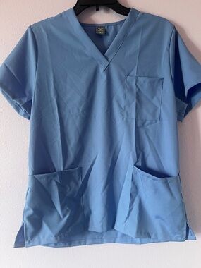 Niaahinn Women's V-Neck Medical Scrub Set in Blue